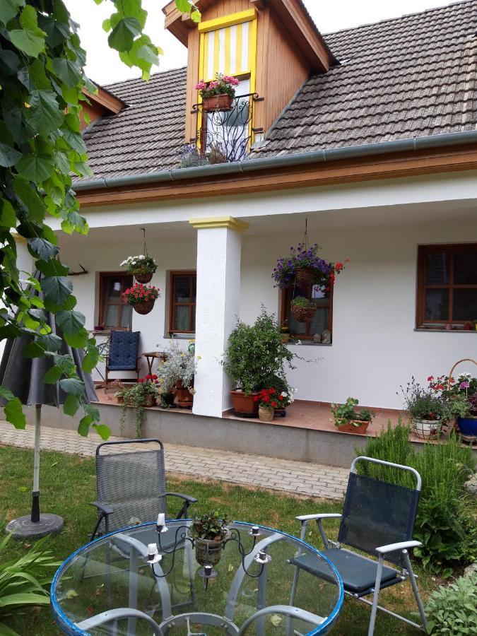 Rudolf's Fogadó Zsira Exterior foto